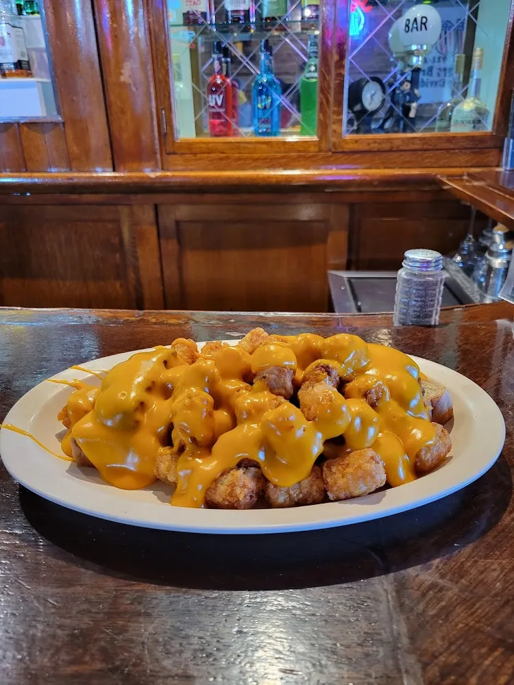 Hamburger Tater Tot Horseshoe